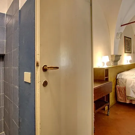 Ravel Near The Ponte Vecchio * 佛罗伦萨
